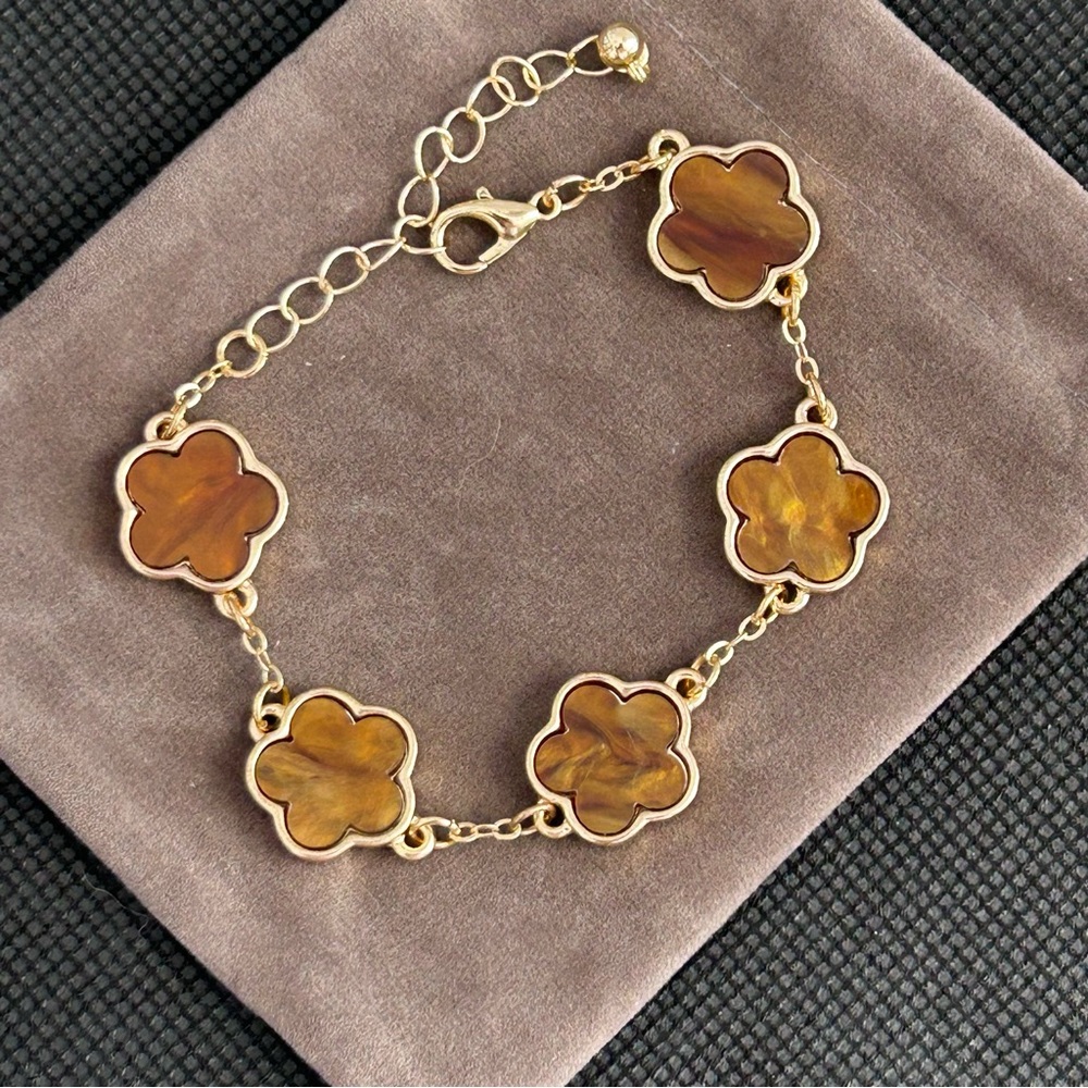 Vintage Inspired 14k Gold Plated Marbled 5 Clover Brown Flower Bracelet